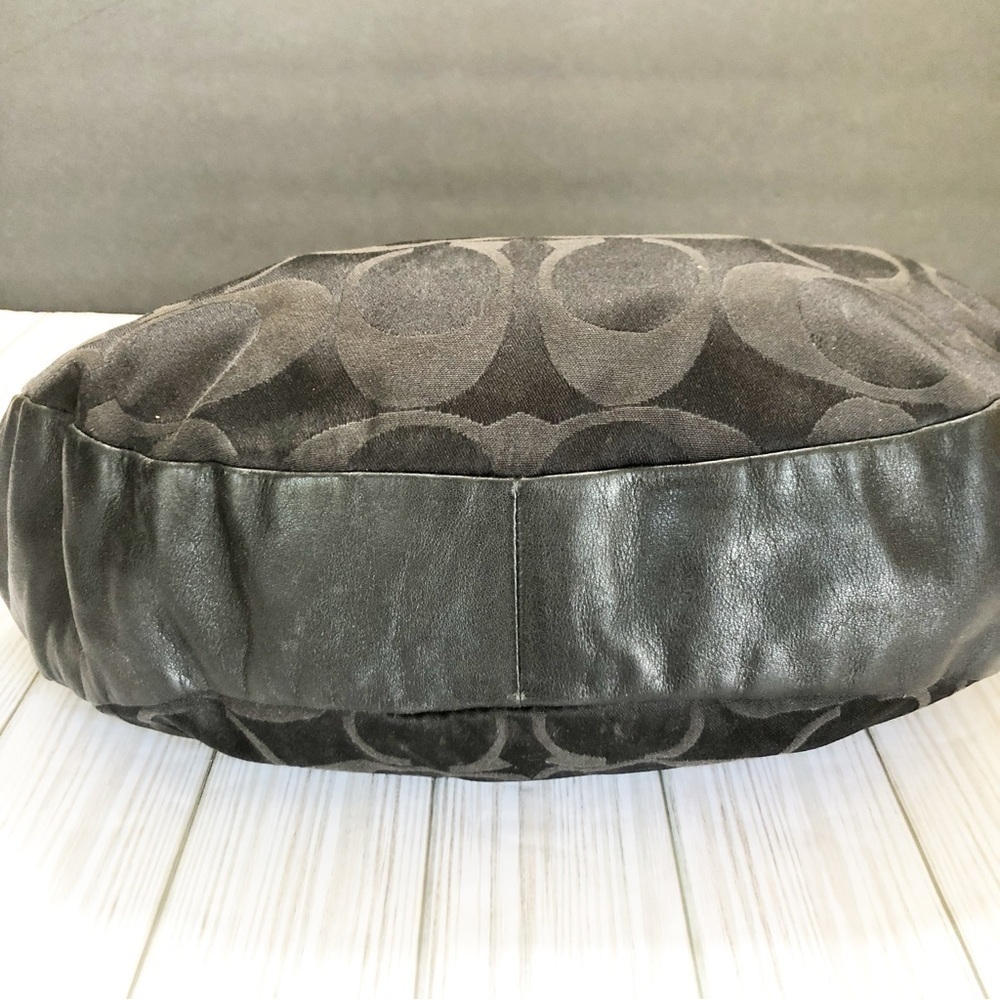 Coach Handbag - Picture 6 of 16